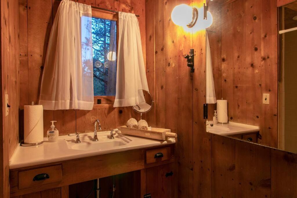 The Lodge At 11 Chimneys Idyllwild Buitenkant foto