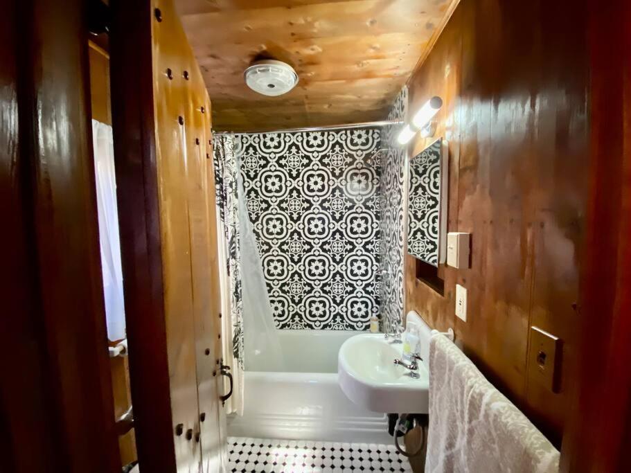 The Lodge At 11 Chimneys Idyllwild Buitenkant foto